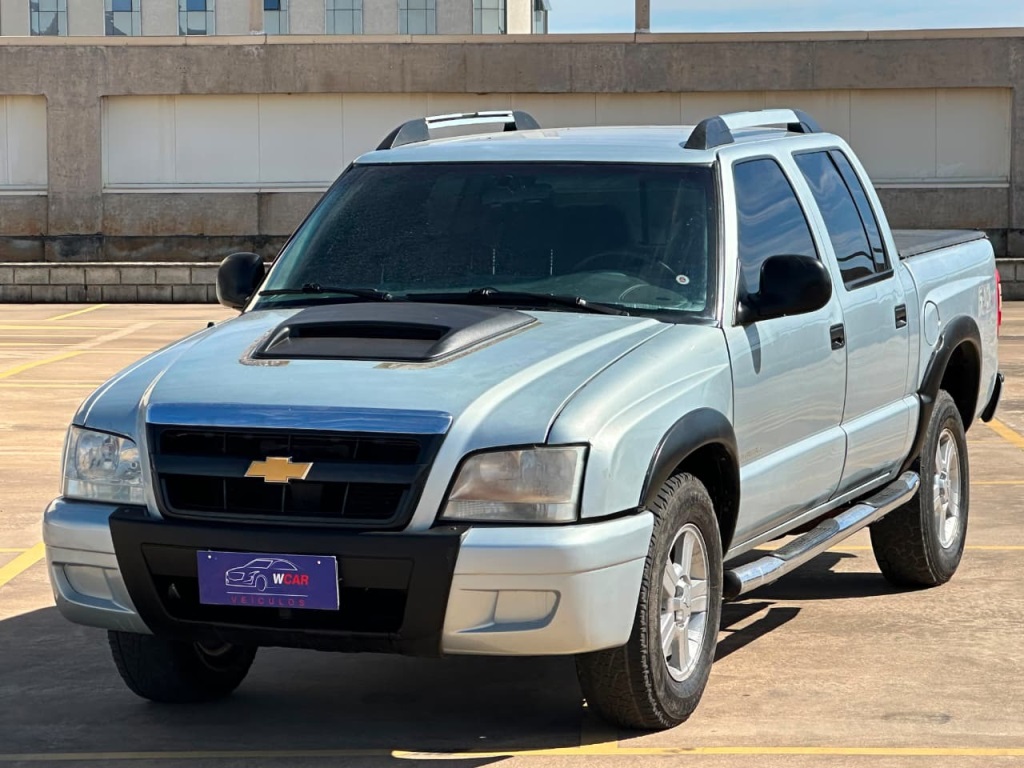 CHEVROLET S10 2.4 MPFI ADVANTAGE 4X2 CD 8V FLEX 4P MANUAL