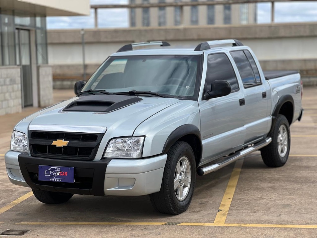 CHEVROLET S10 2.4 MPFI ADVANTAGE 4X2 CD 8V FLEX 4P MANUAL