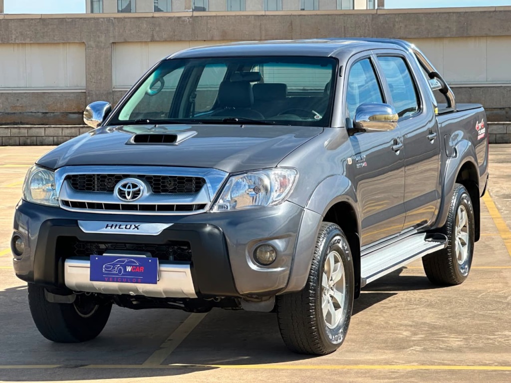 TOYOTA HILUX 3.0 SRV 4X4 CD 16V TURBO INTERCOOLER DIESEL 4P MANUAL