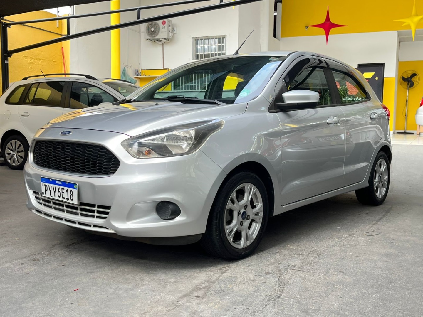 FORD KA
