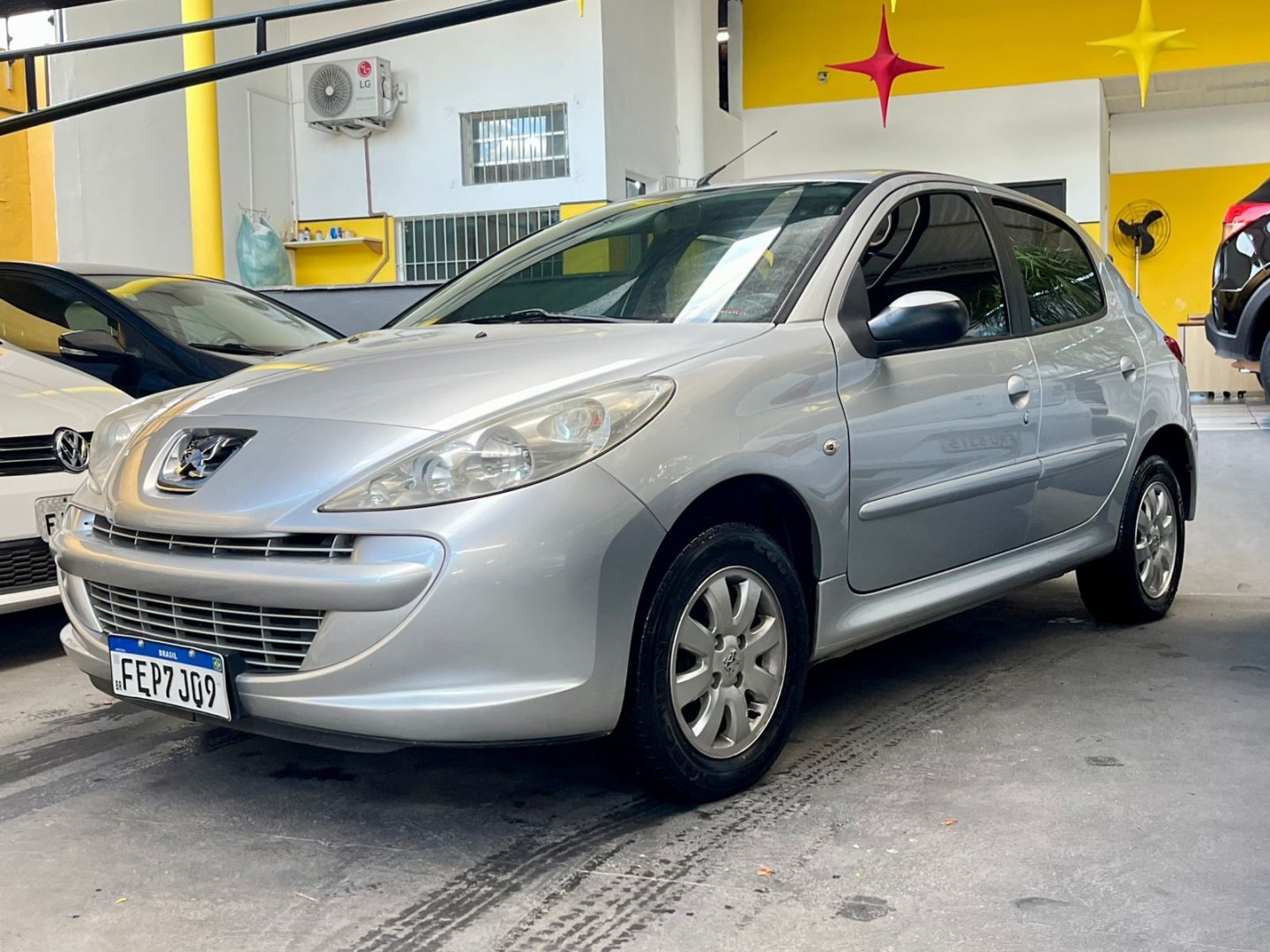 PEUGEOT 207