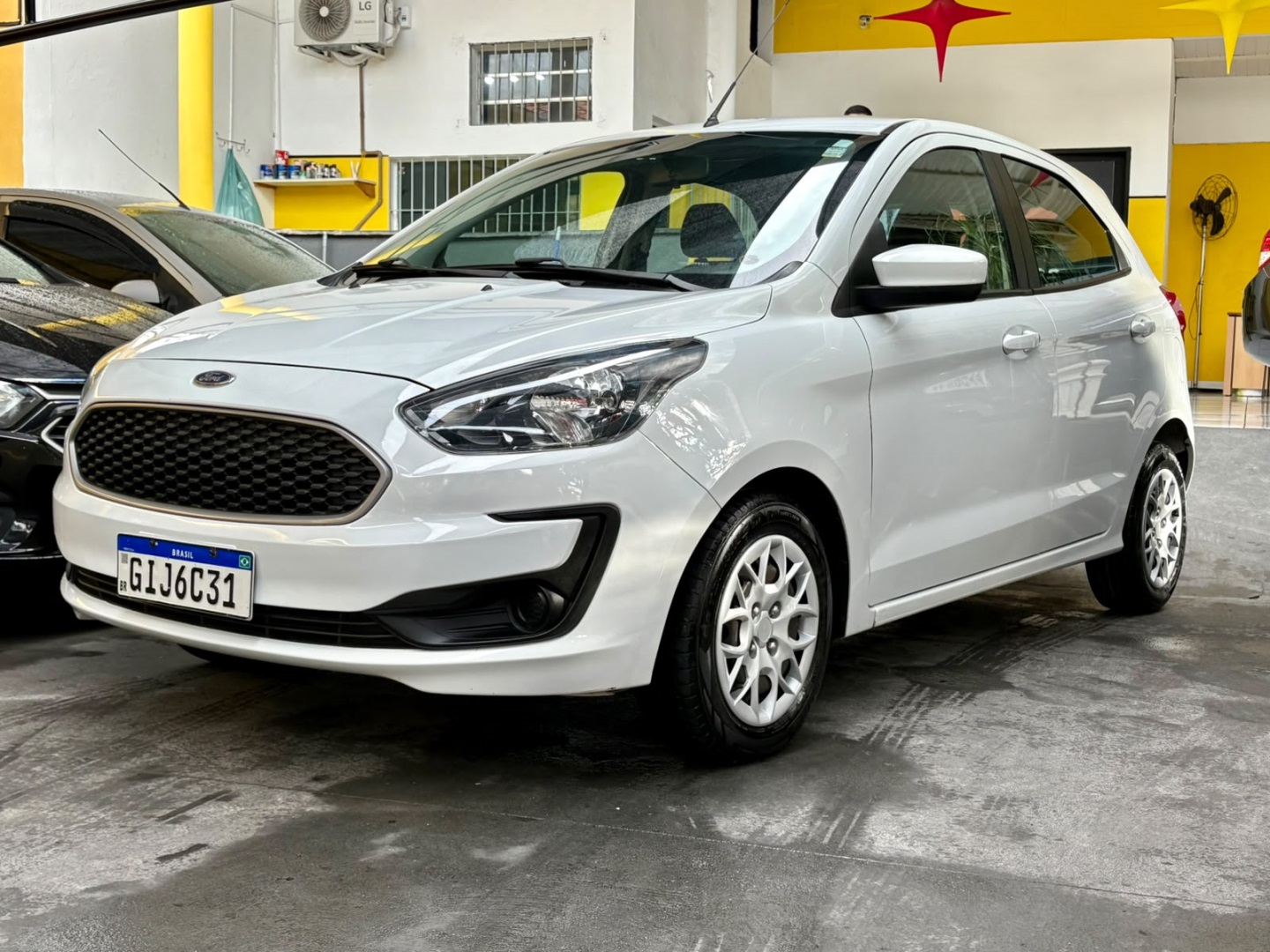 FORD KA