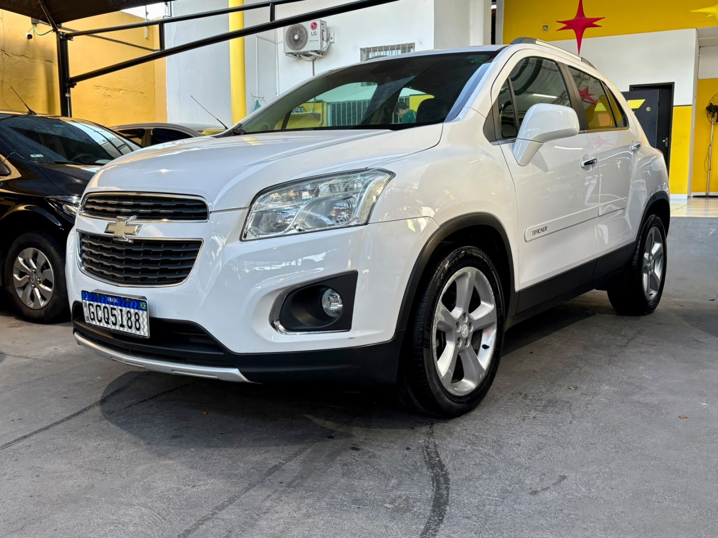 CHEVROLET TRACKER