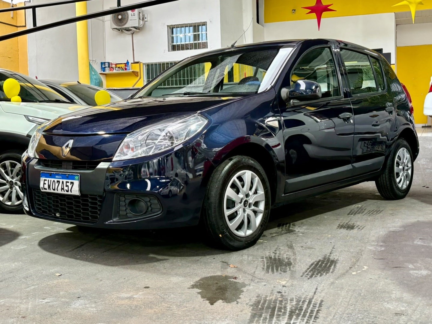 RENAULT SANDERO