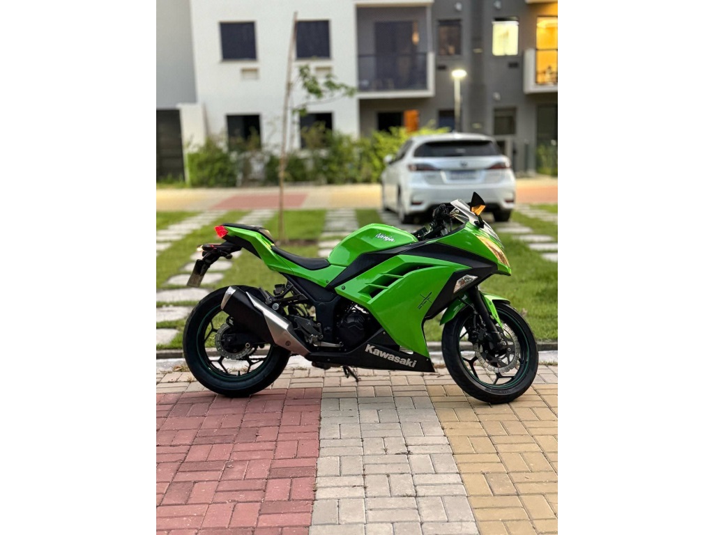 KAWASAKI NINJA 300
