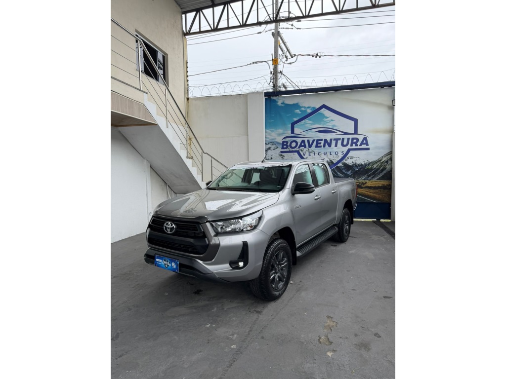 TOYOTA HILUX