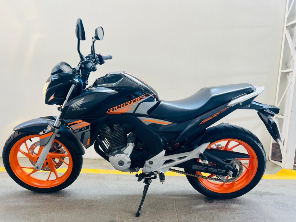 HONDA CB TWISTER