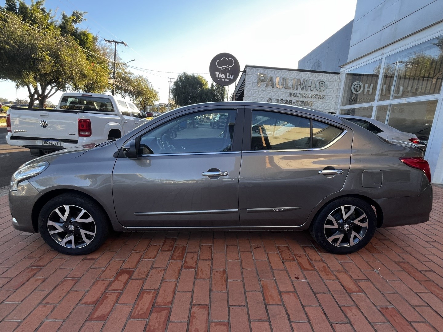 NISSAN VERSA