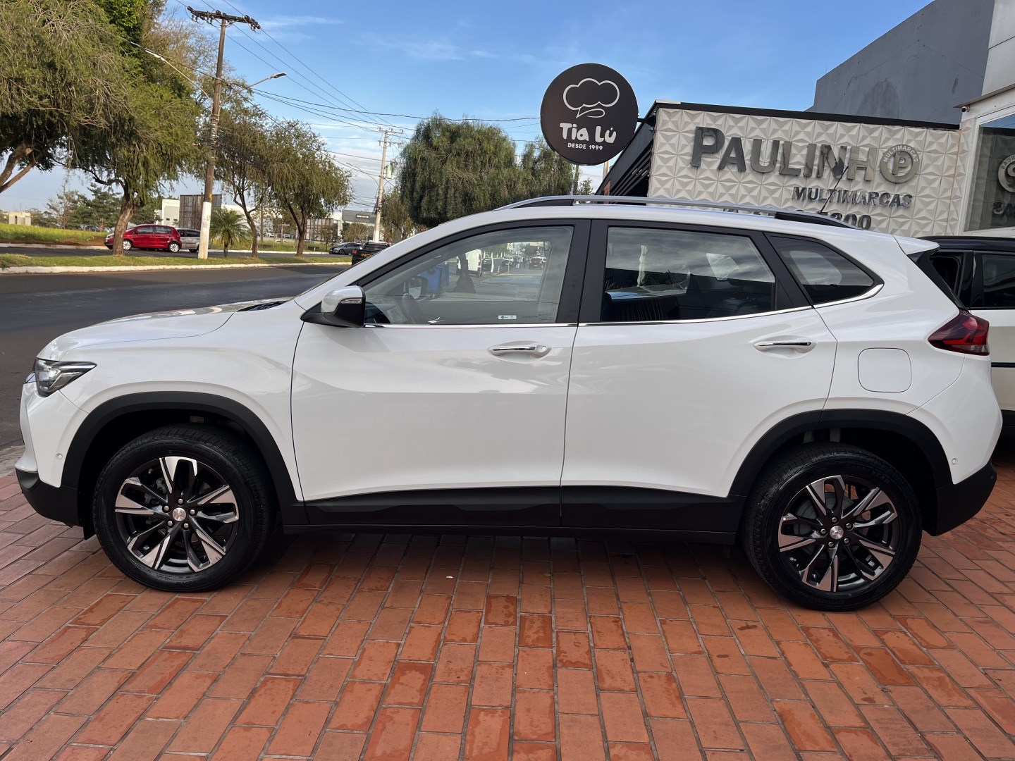 CHEVROLET TRACKER