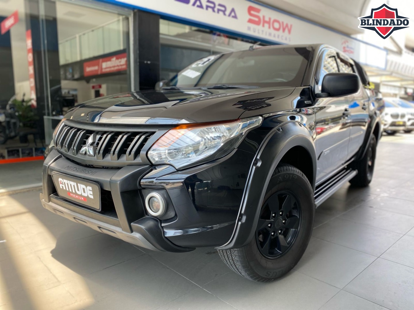 MITSUBISHI L200 TRITON