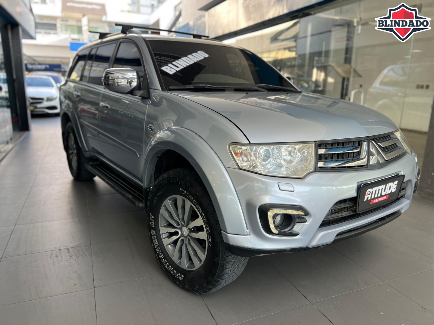 MITSUBISHI PAJERO DAKAR 3.2 HPE 4X4 7 LUGARES 16V TURBO INTERCOOLER DIESEL 4P AUTOMÁTICO