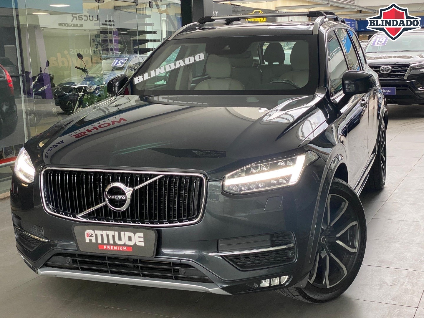 VOLVO XC90 2.0 T6 GASOLINA MOMENTUM AWD GEARTRONIC