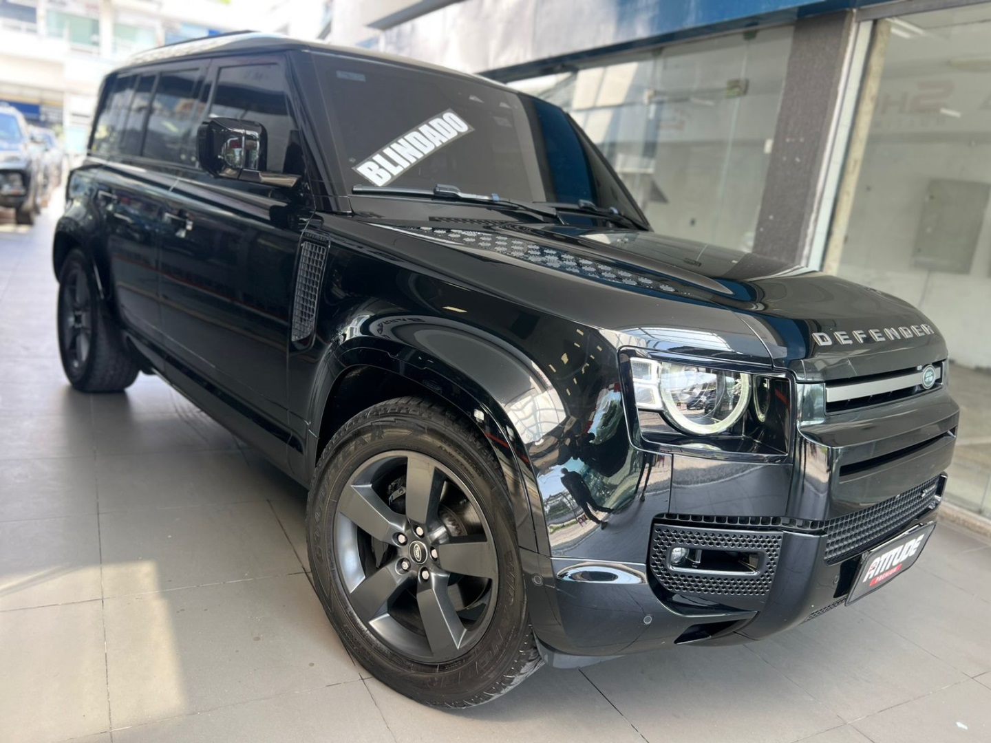 LAND ROVER DEFENDER 3.0 D300 TURBO DIESEL MHEV 110 X-DYNAMIC SE AWD AUTOMÁTICO