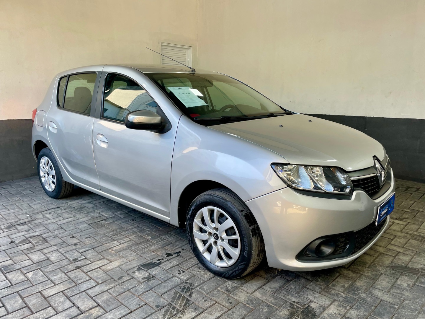 RENAULT SANDERO