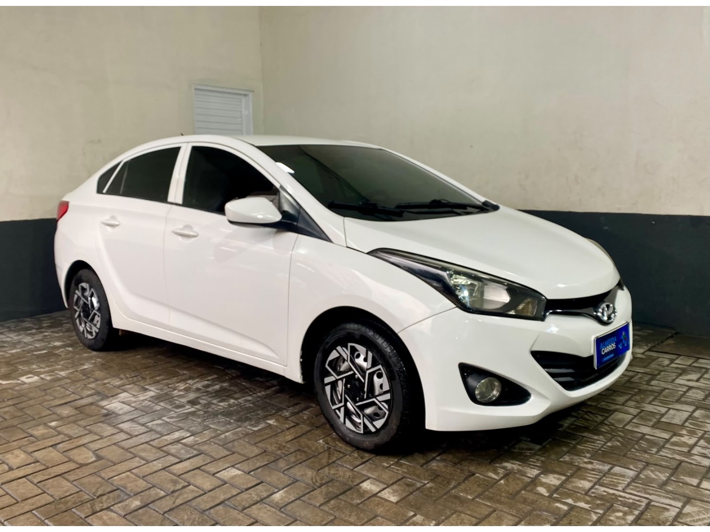HYUNDAI HB20S