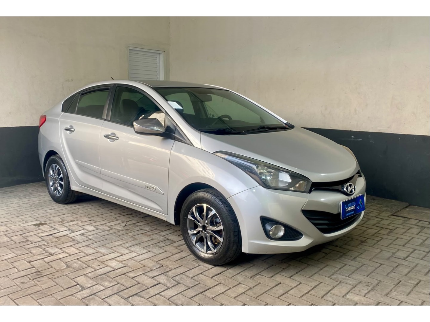 HYUNDAI HB20S