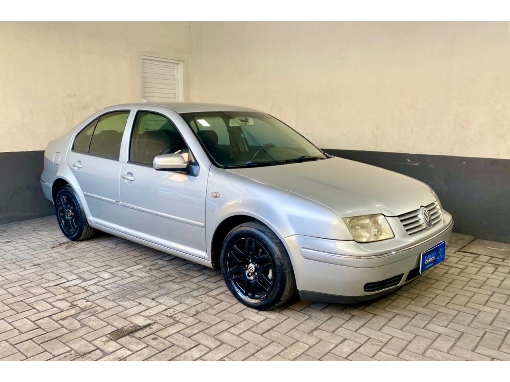 VOLKSWAGEN BORA