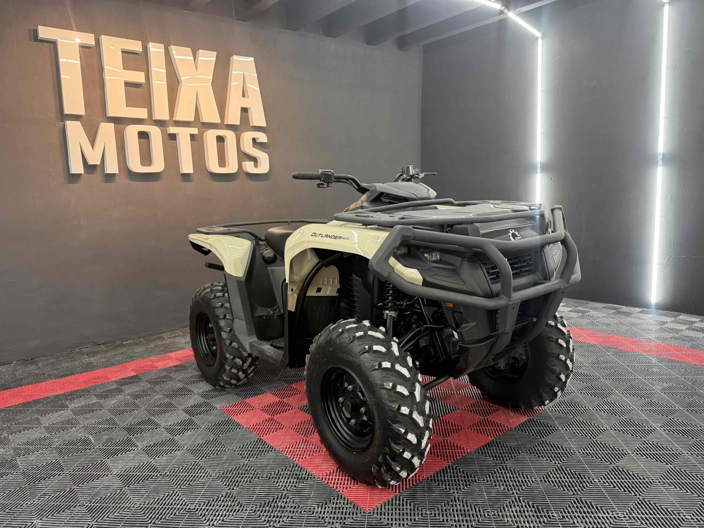 CAN-AM OUTLANDER 650