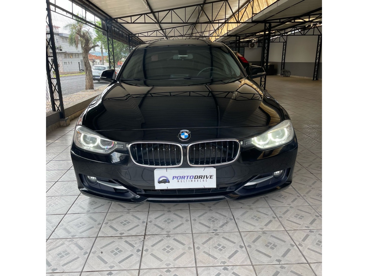 BMW 328i