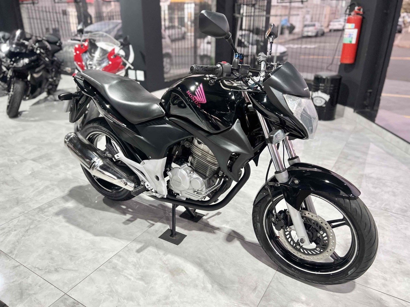 HONDA CB 300R