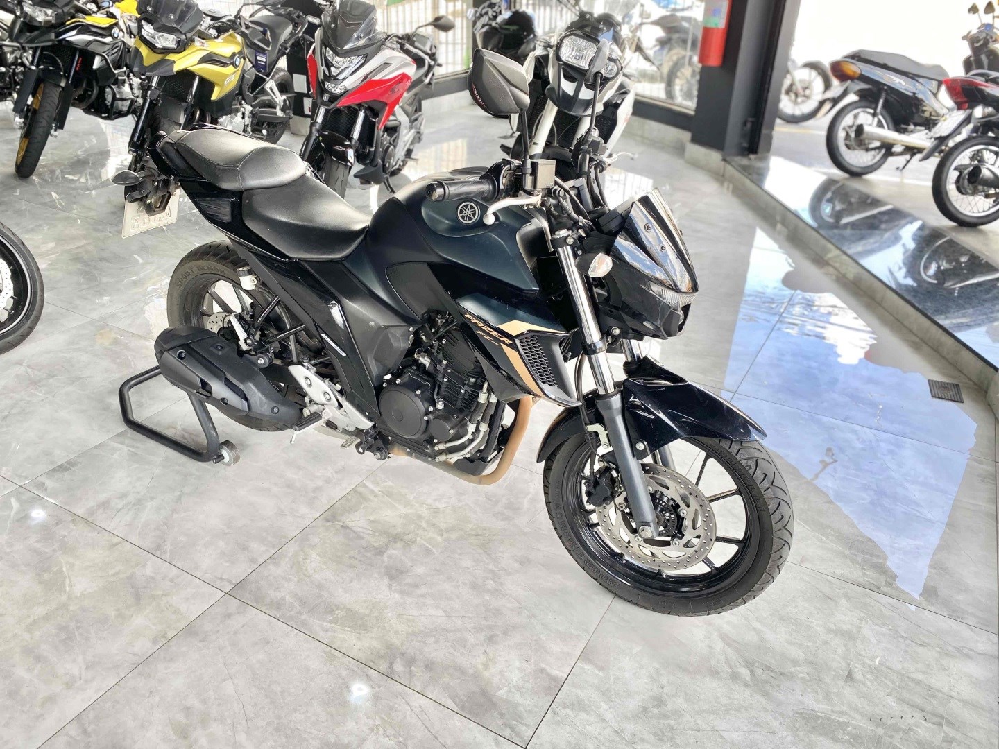 YAMAHA FZ25 FAZER ABS