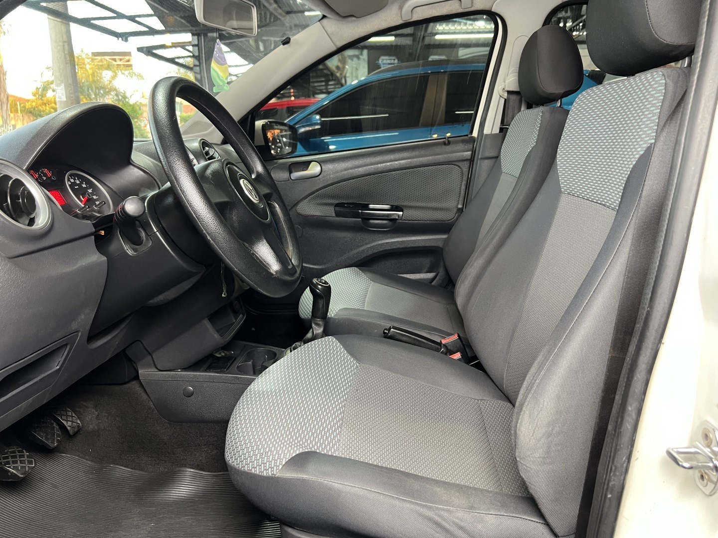 Volkswagen Gol 1.0 Mi 8V Flex 4P Manual - foto 3