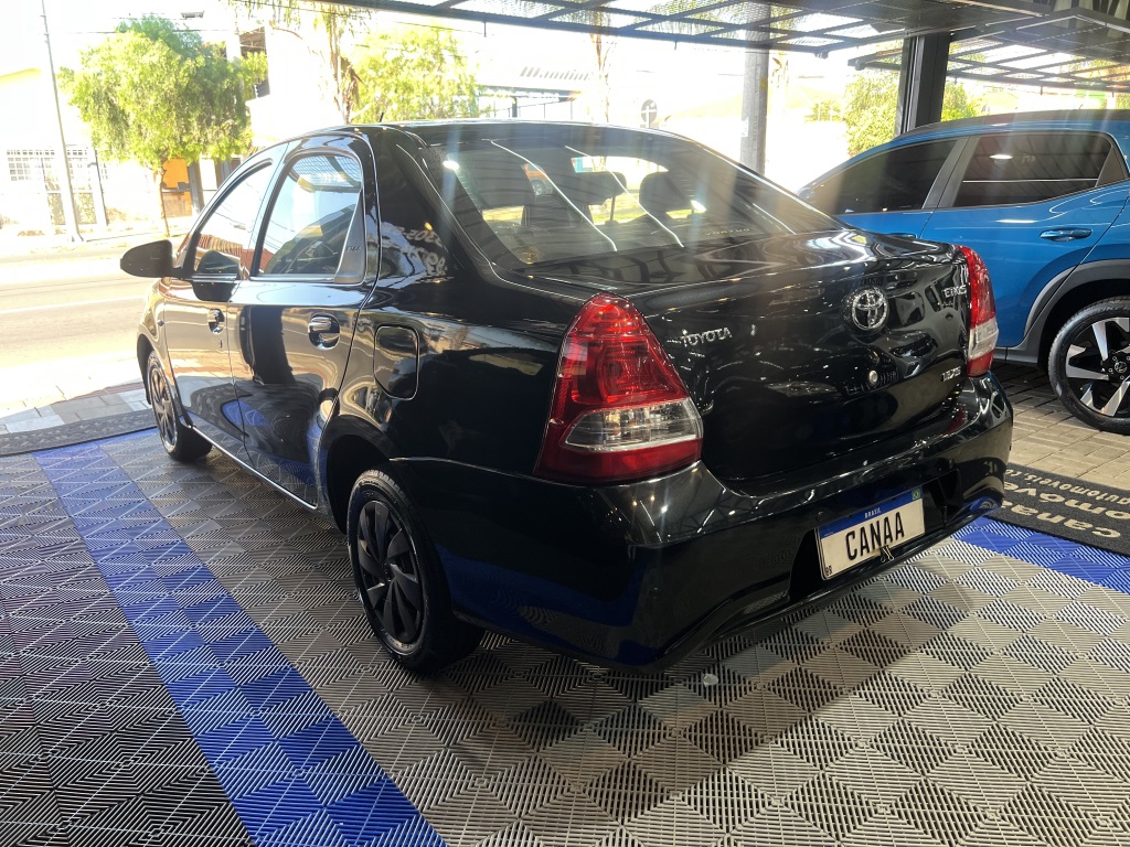 Toyota Etios 1.5 Xs Sedan 16V Flex 4P Automático - foto 2
