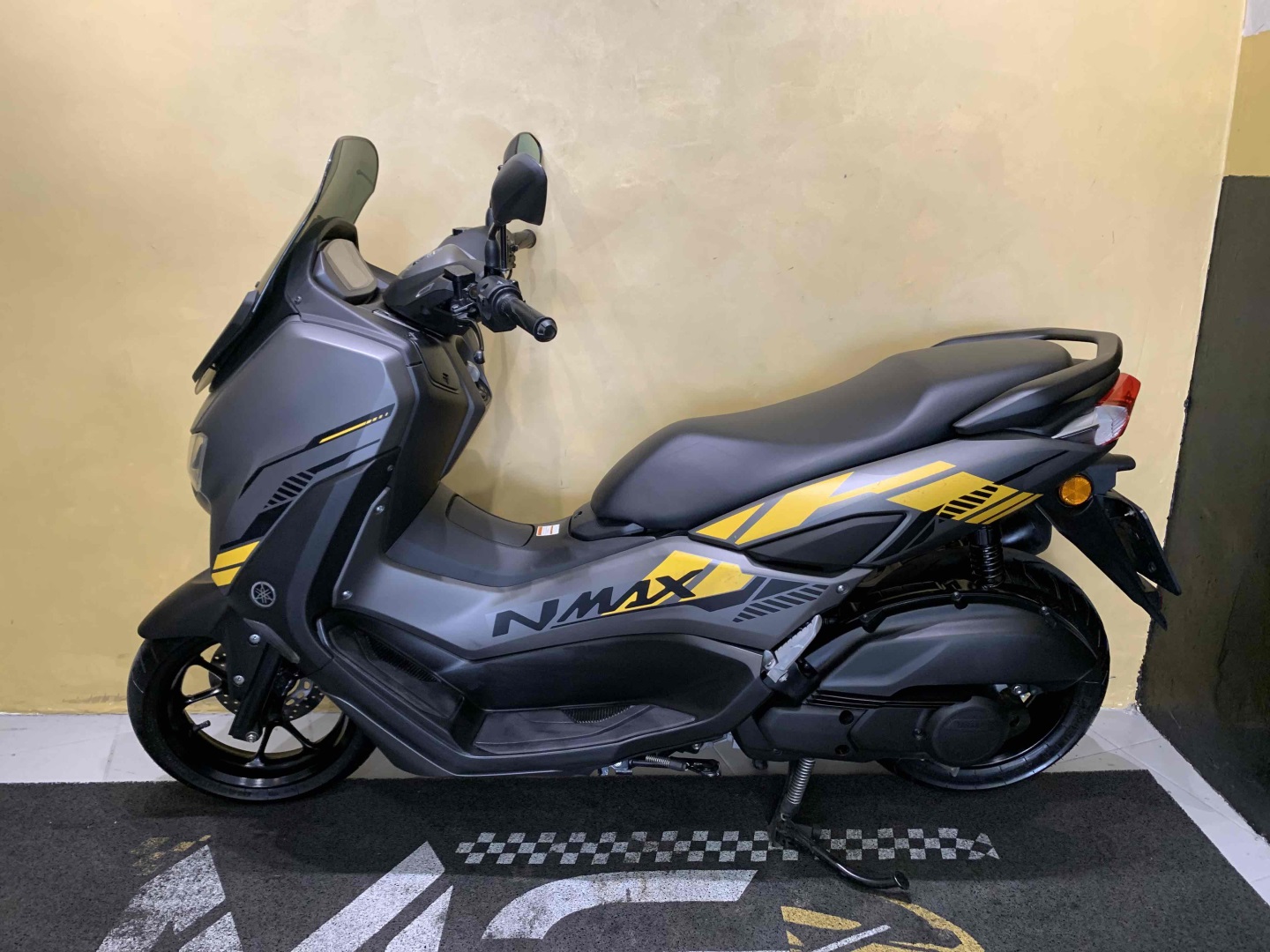 YAMAHA NMAX CONNECTED 160 SE ABS