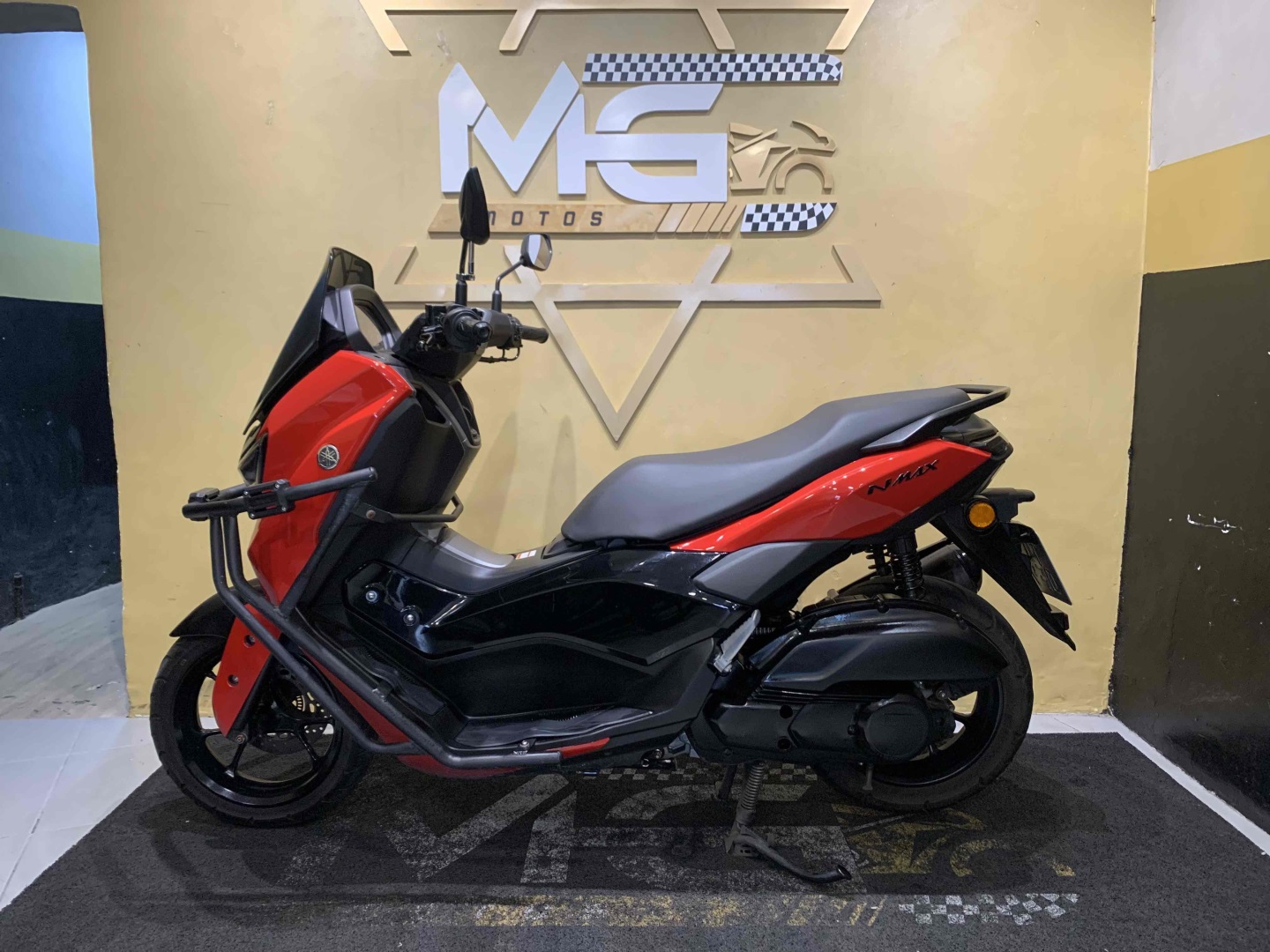 YAMAHA NMAX 160