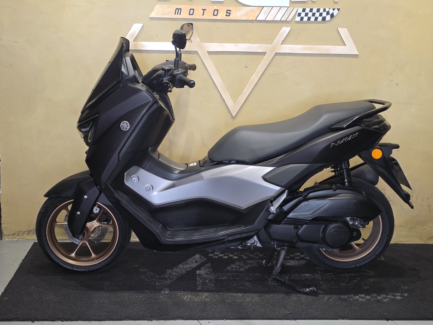 YAMAHA NMAX CONNECTED 160 ABS