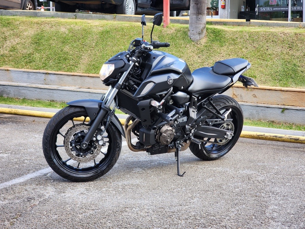 YAMAHA MT-07