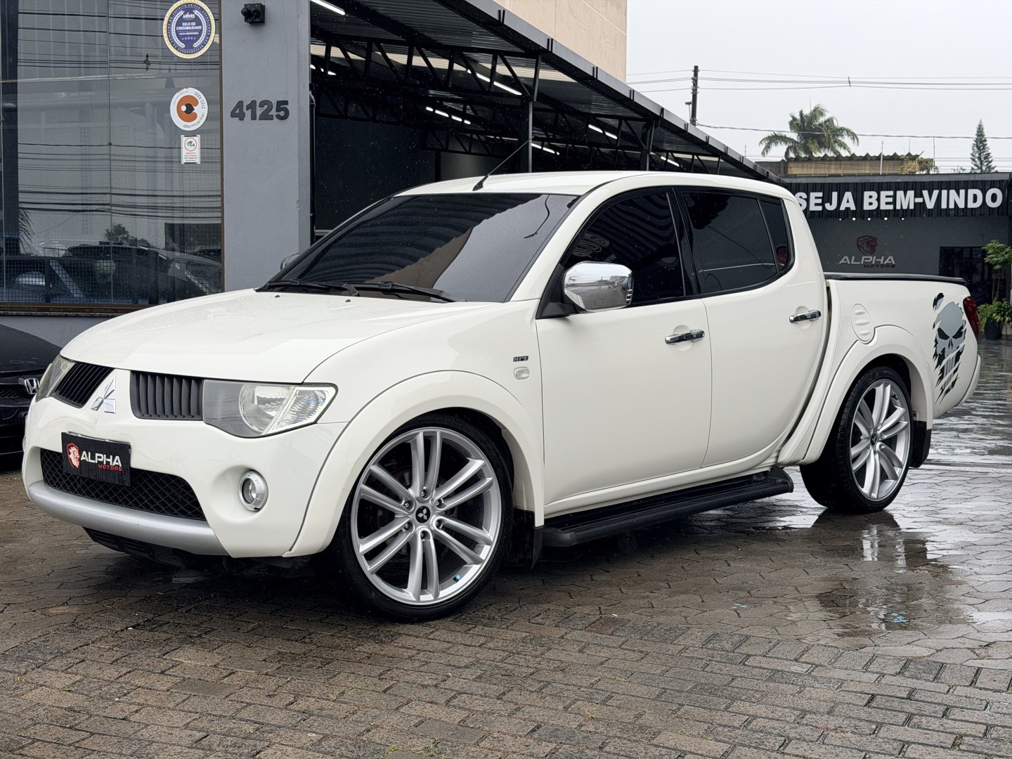 MITSUBISHI L200 TRITON