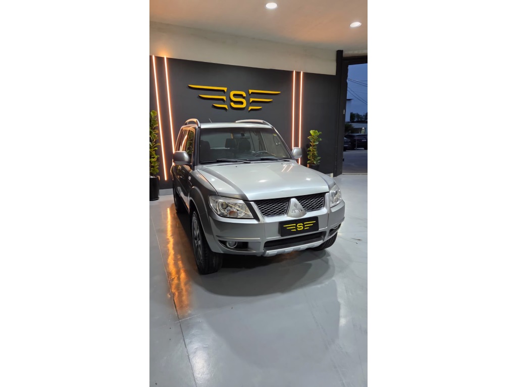MITSUBISHI PAJERO TR4