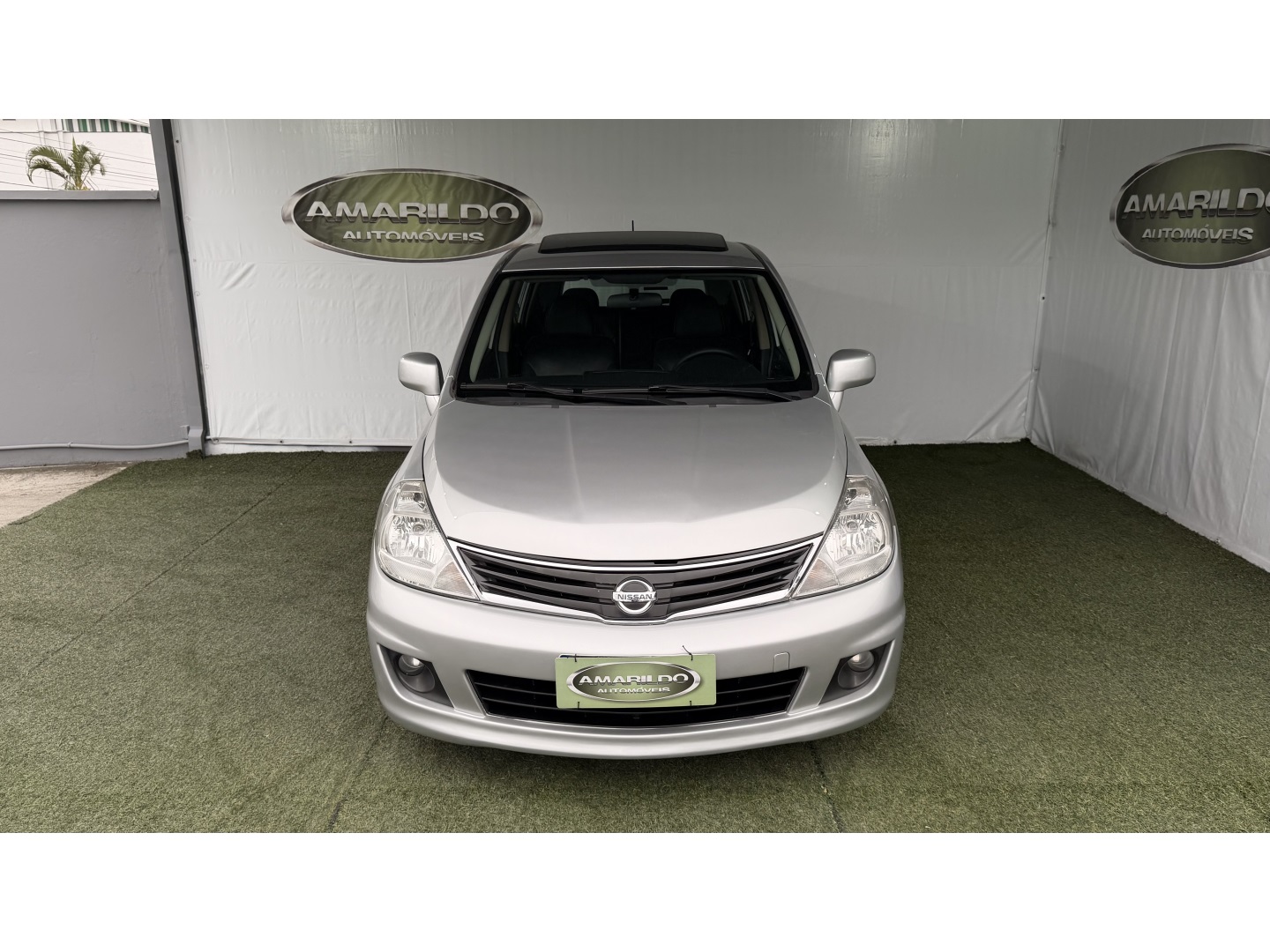 NISSAN TIIDA