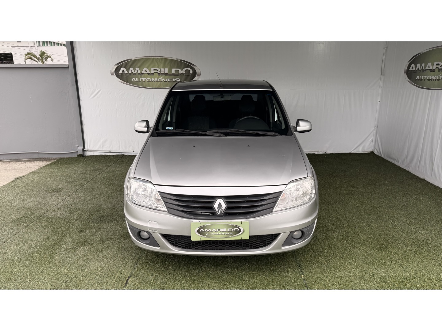 RENAULT LOGAN