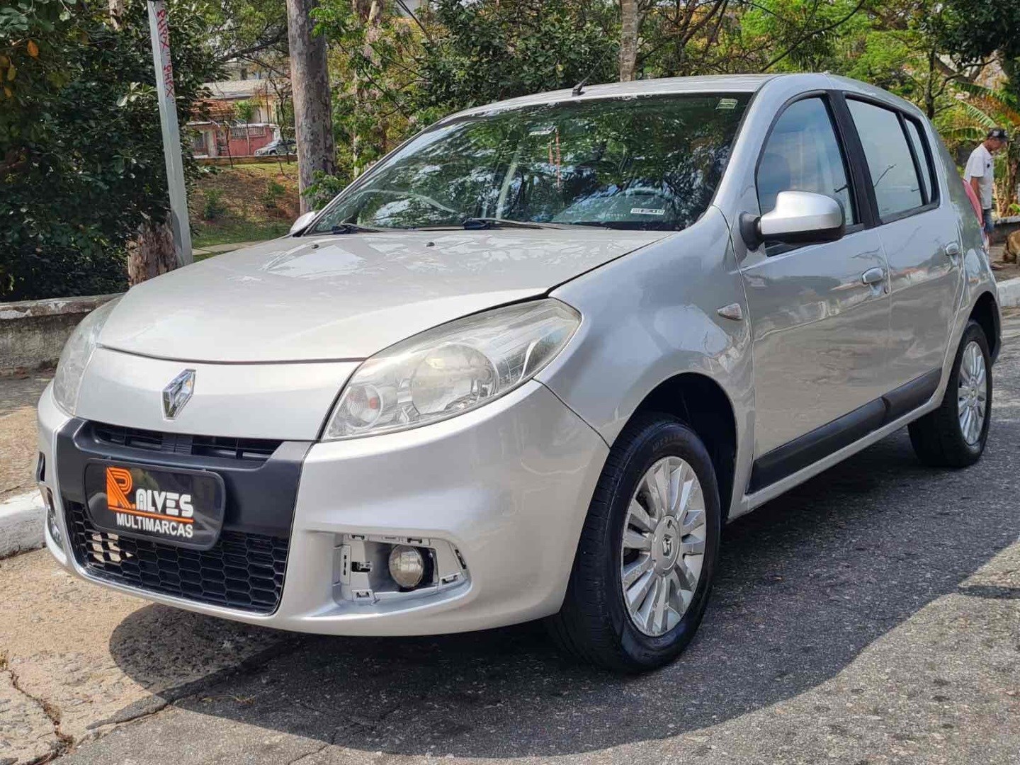 RENAULT SANDERO