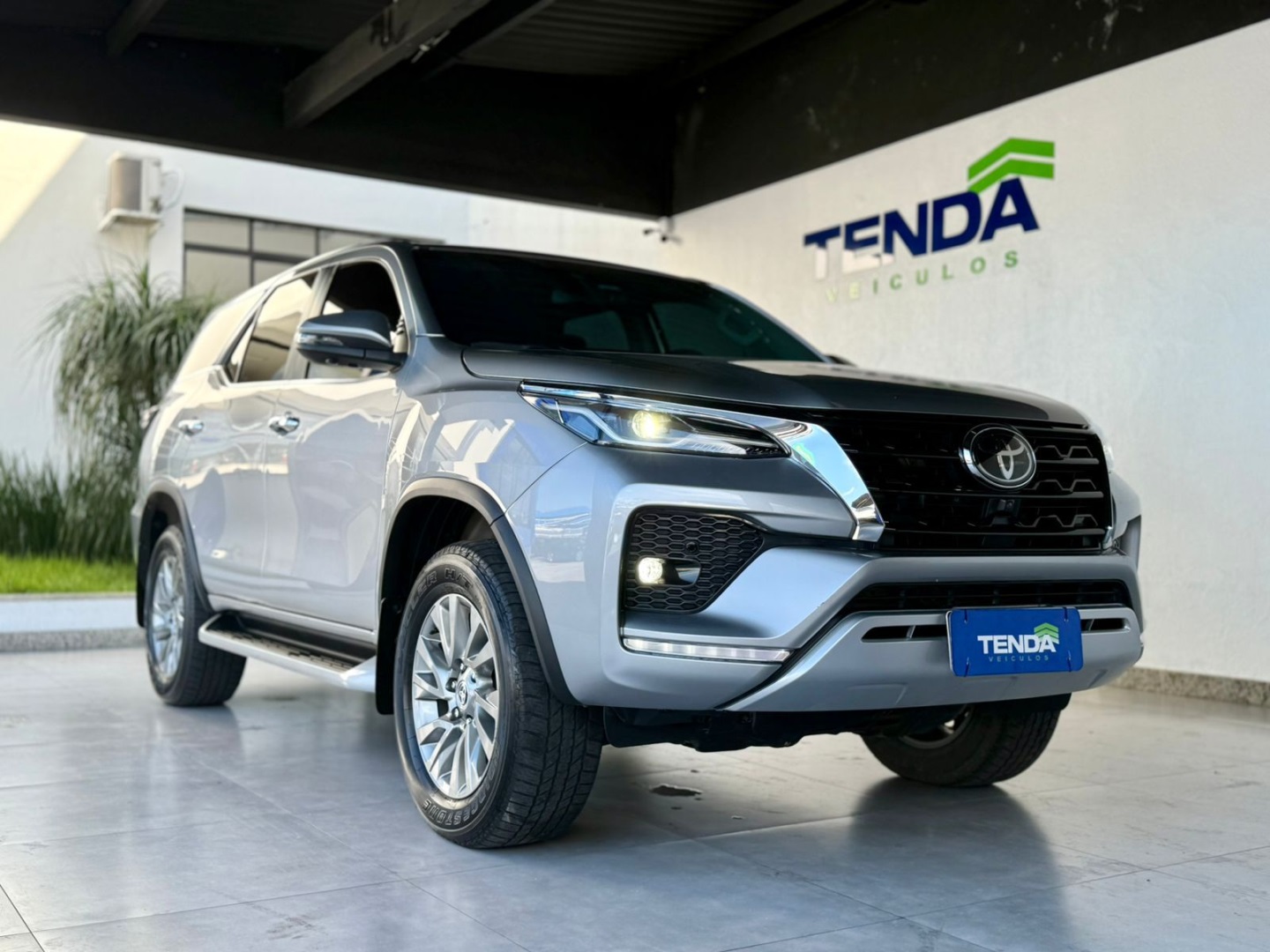 TOYOTA HILUX SW4