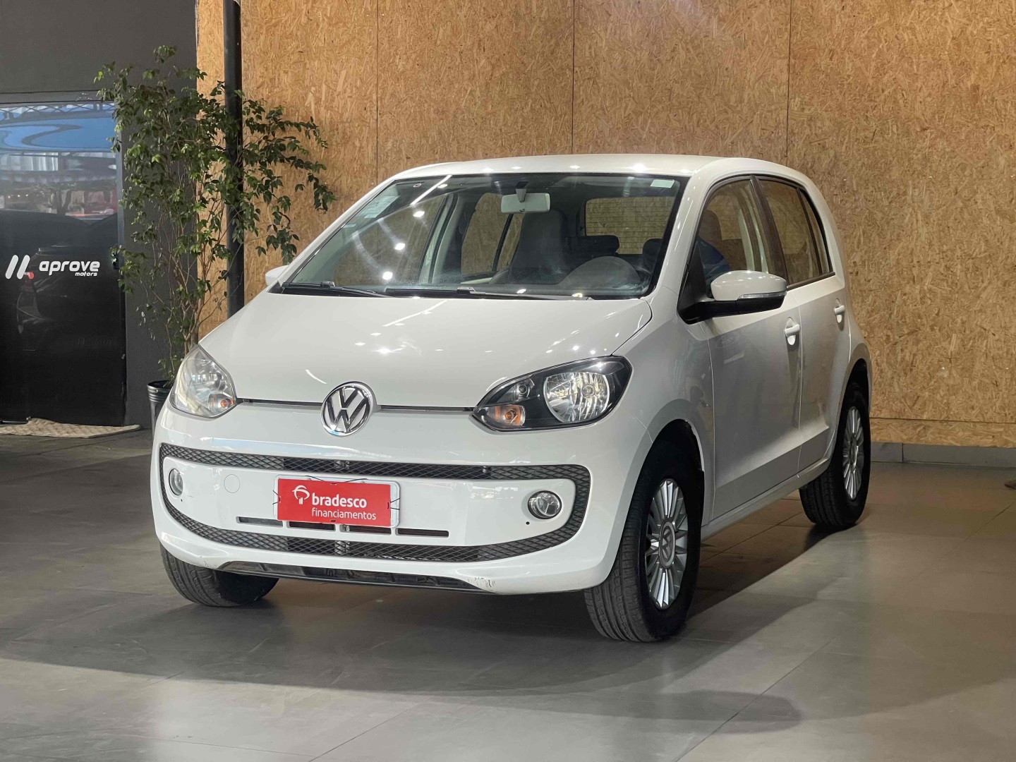 VOLKSWAGEN UP