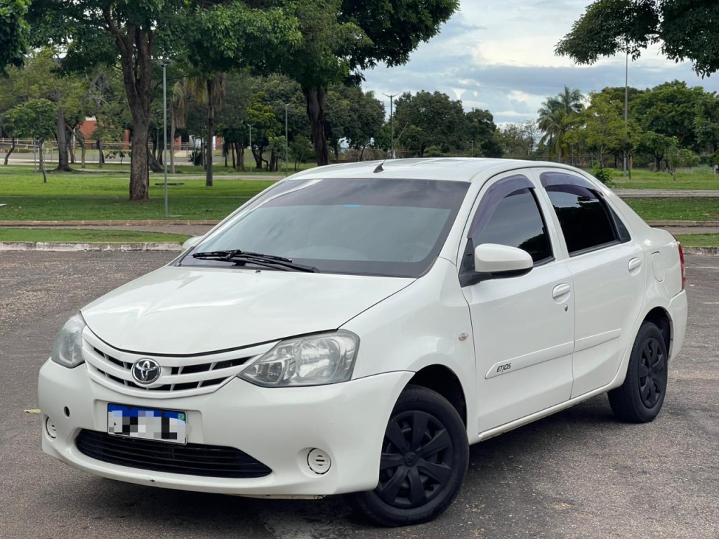 TOYOTA ETIOS