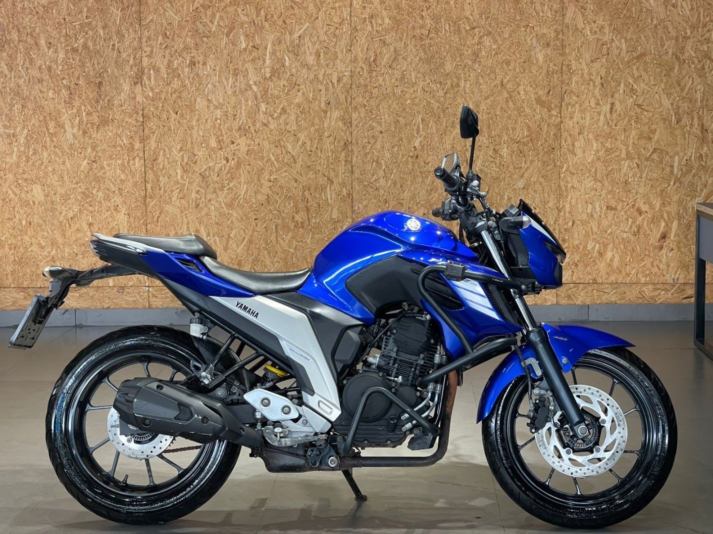 YAMAHA FZ25 250 FAZER CAPITÃ MARVEL FLEX