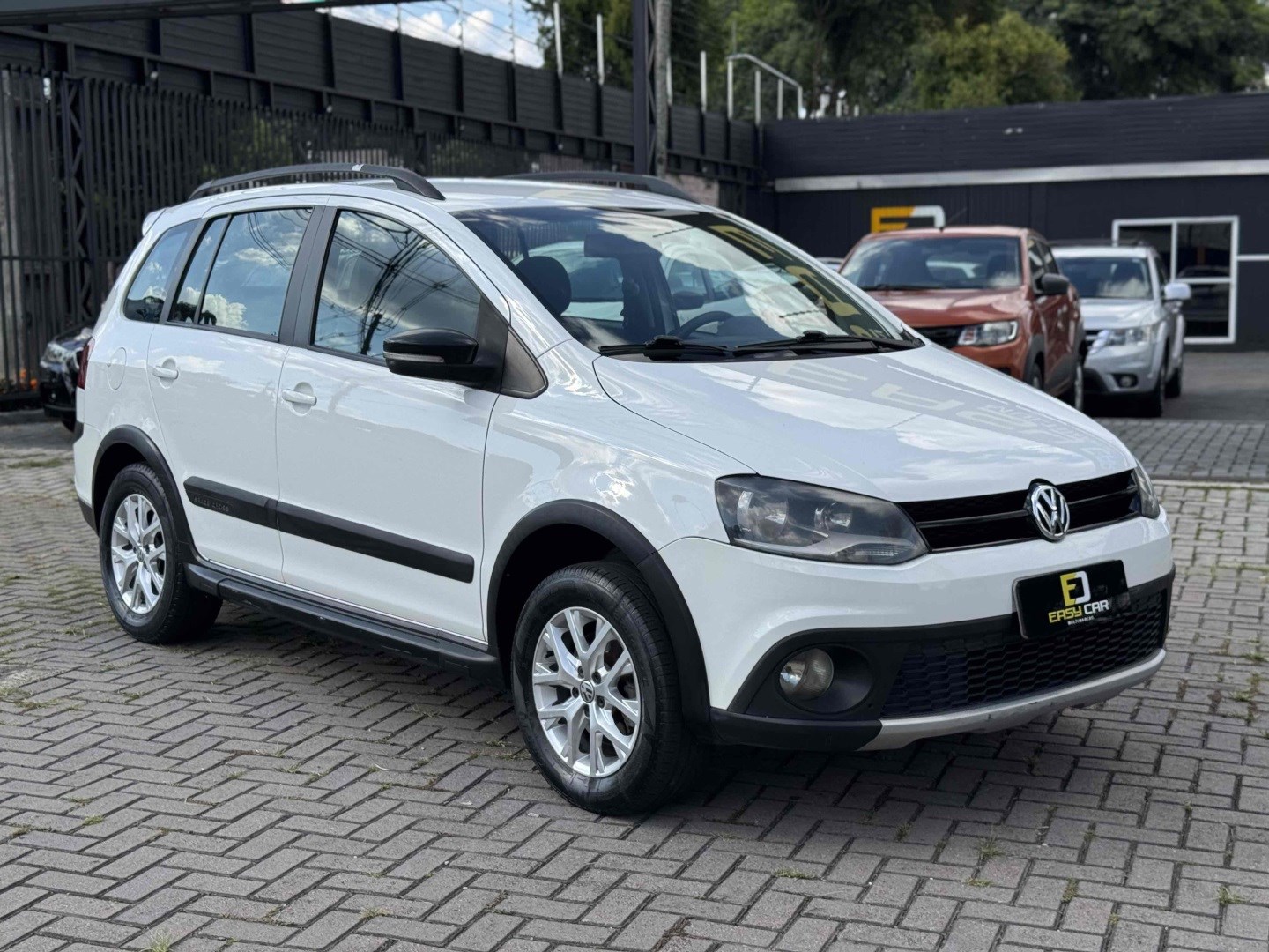 VOLKSWAGEN SPACE CROSS