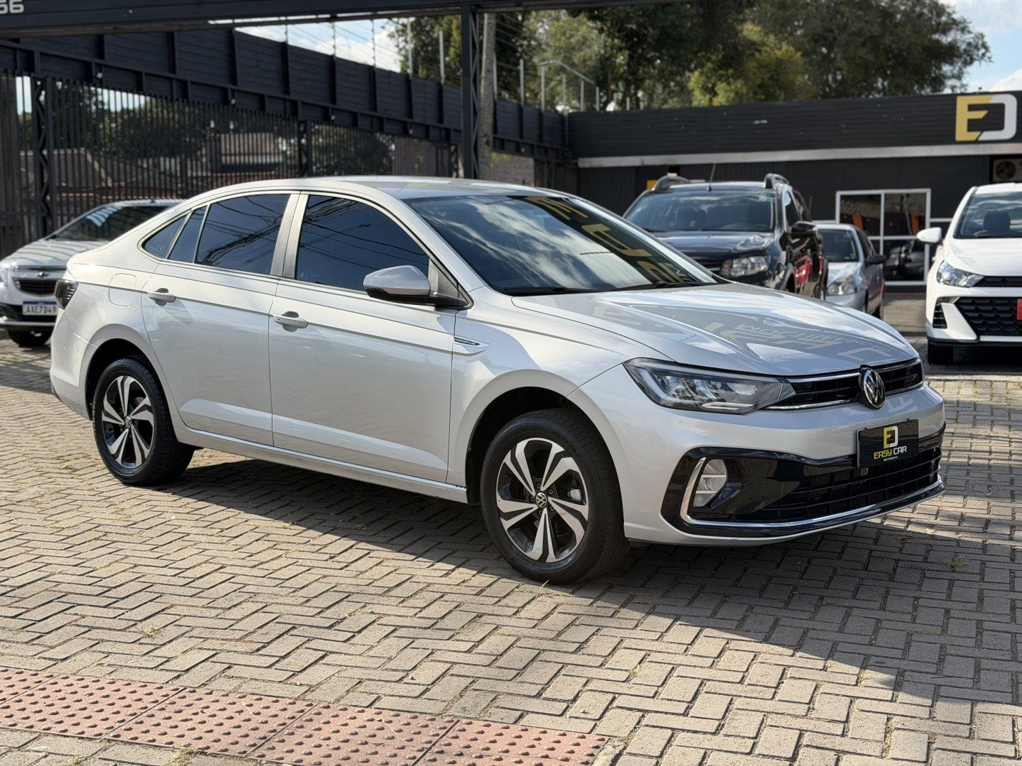 VOLKSWAGEN VIRTUS
