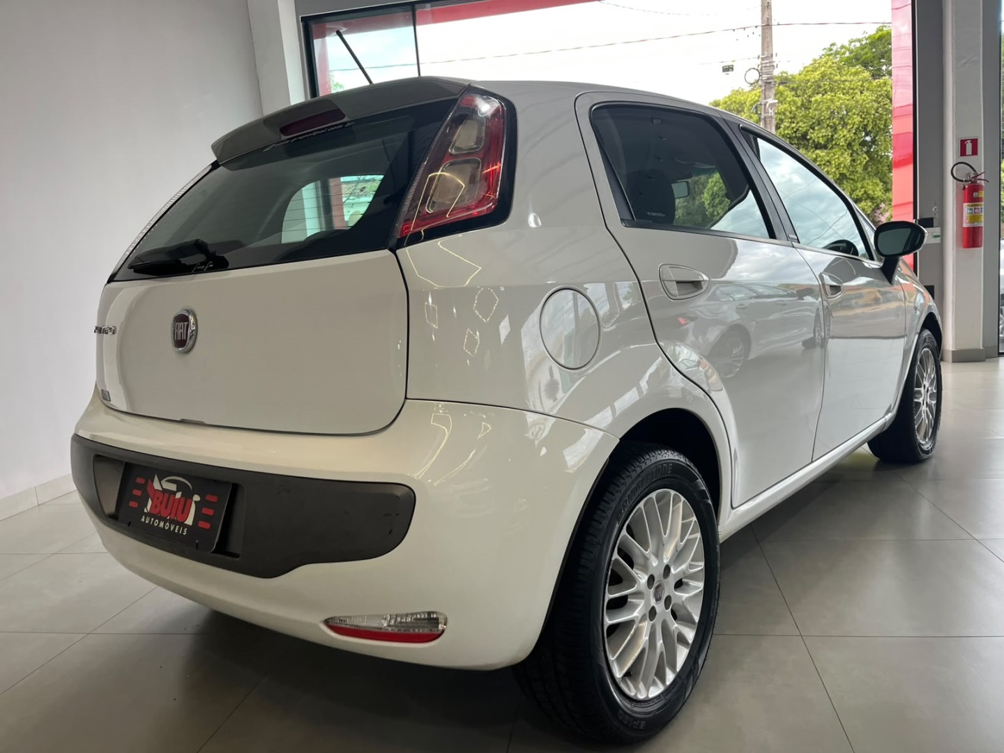 Fiat PUNTO 1.6 Essence 16V Flex 4P Manual - foto 6