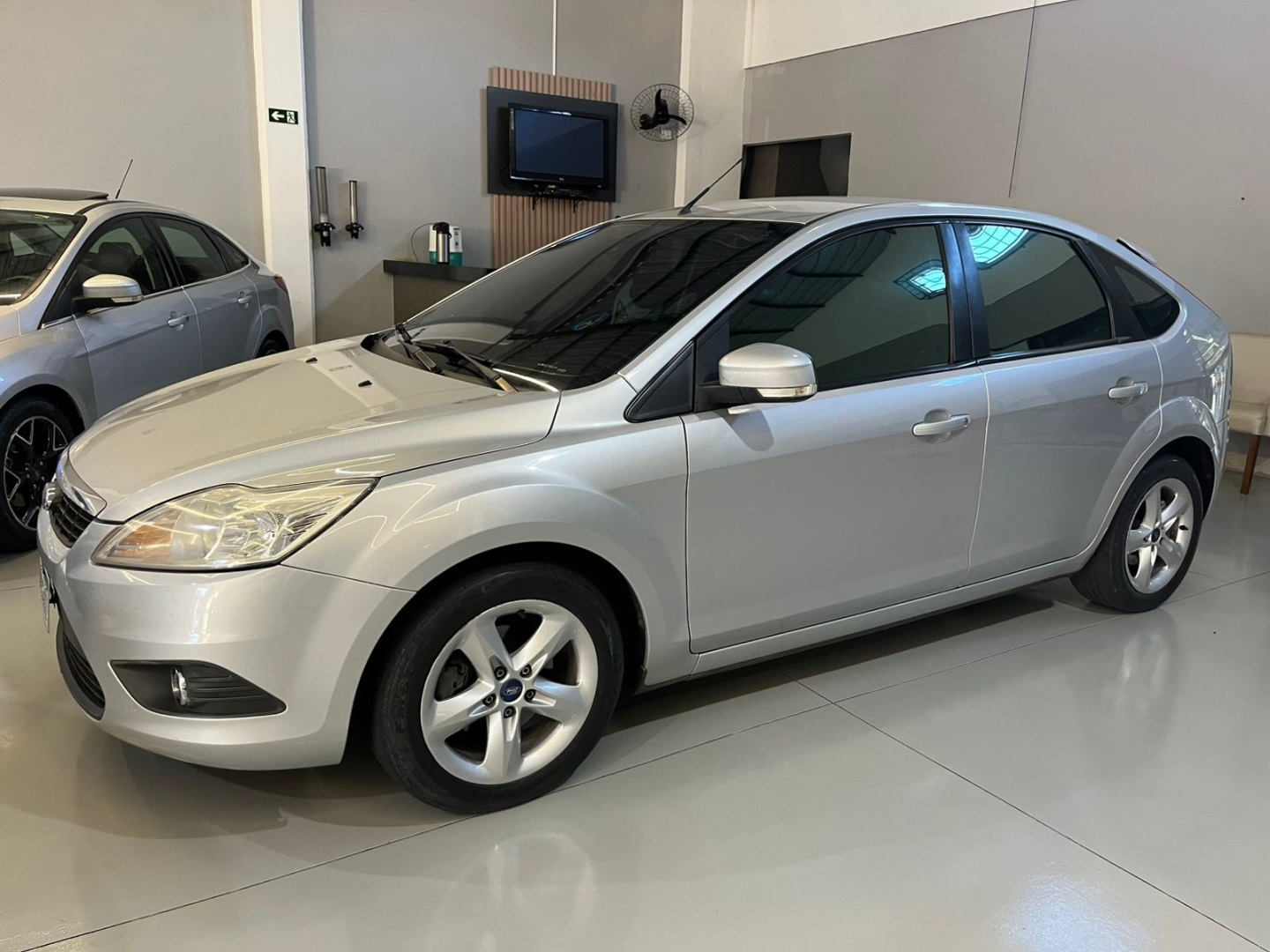 Ford Focus 2.0 Glx 16V Flex 4P Automático - foto 2
