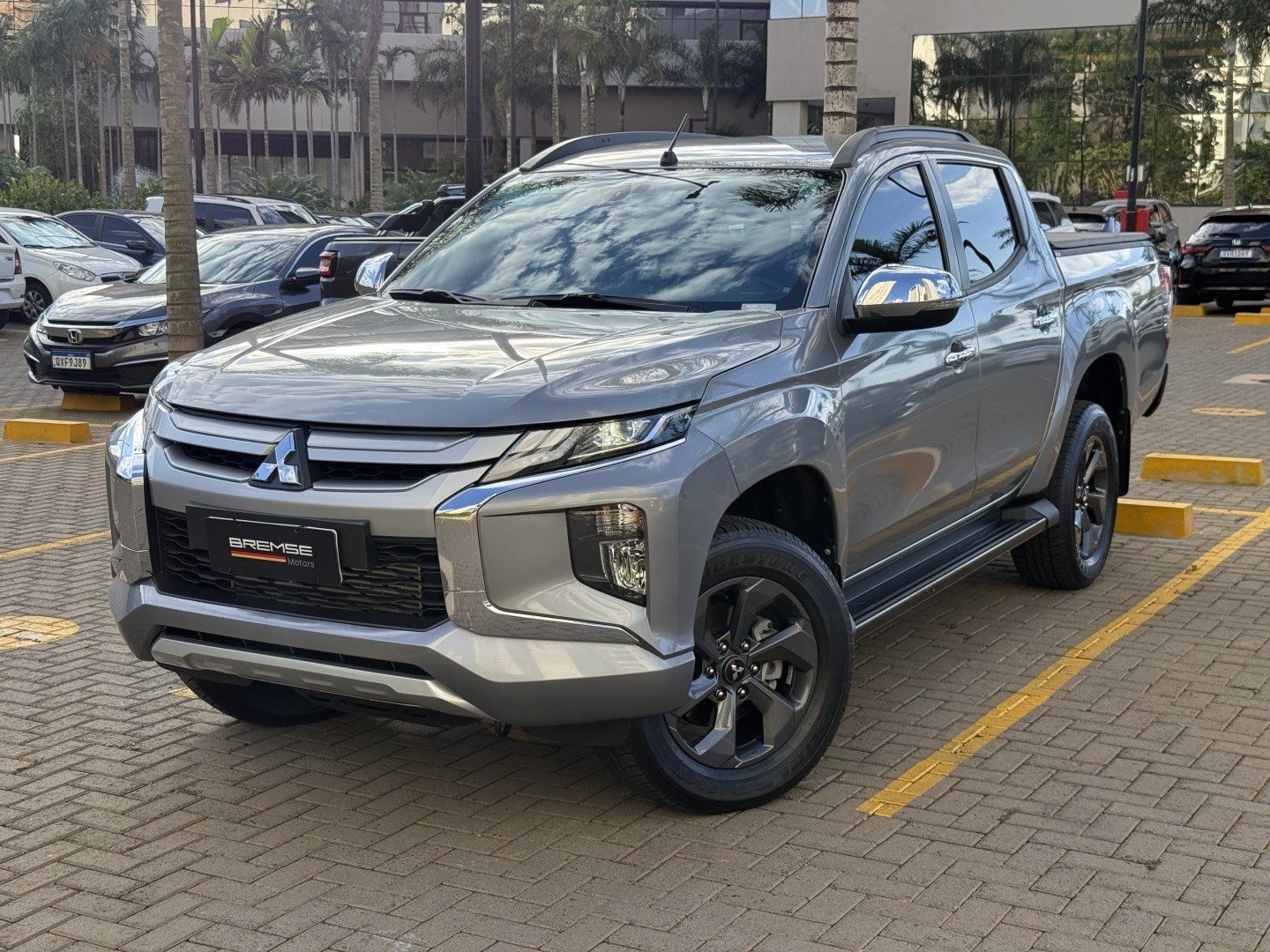 MITSUBISHI TRITON