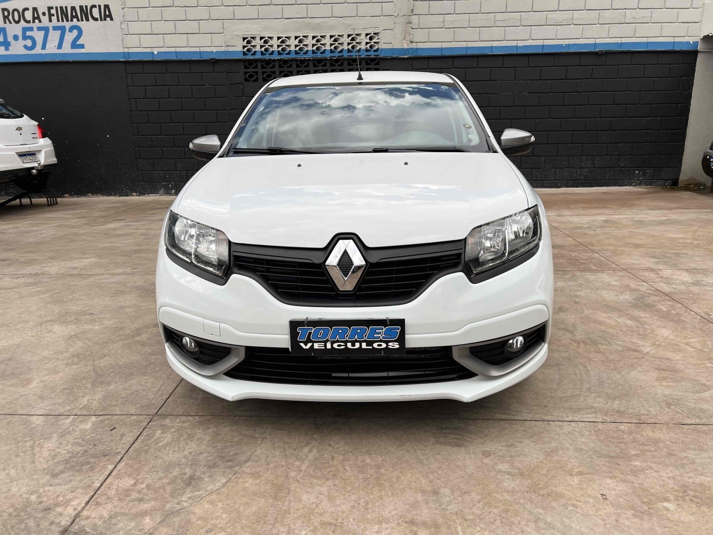 RENAULT SANDERO