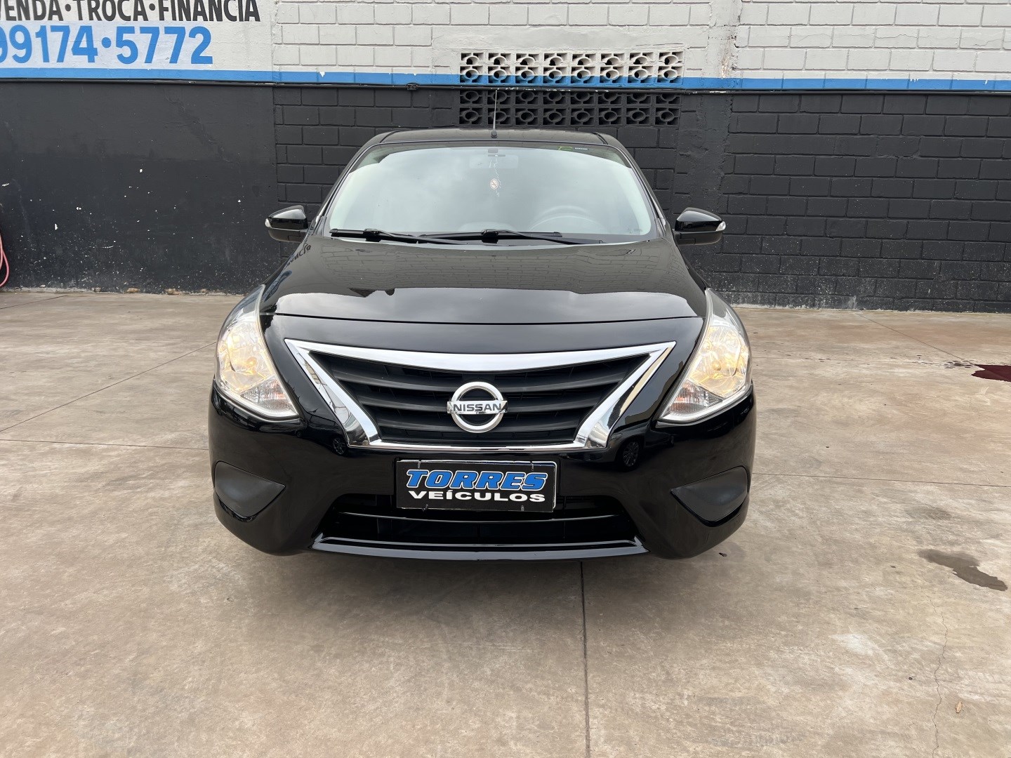 NISSAN VERSA