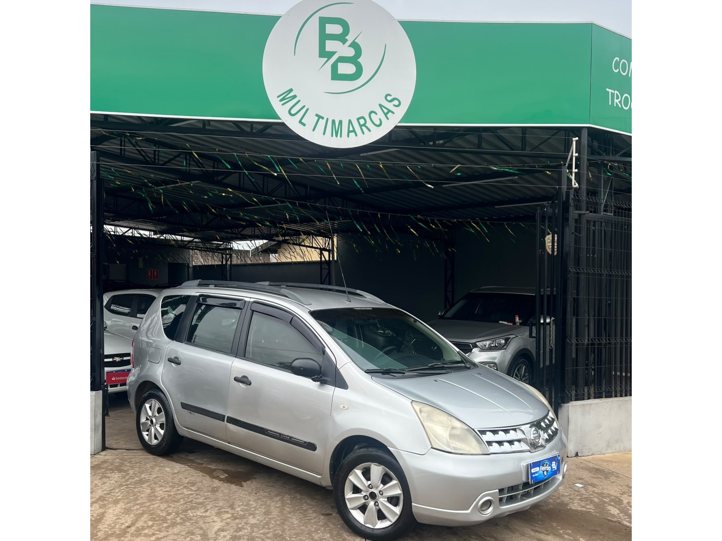 NISSAN LIVINA