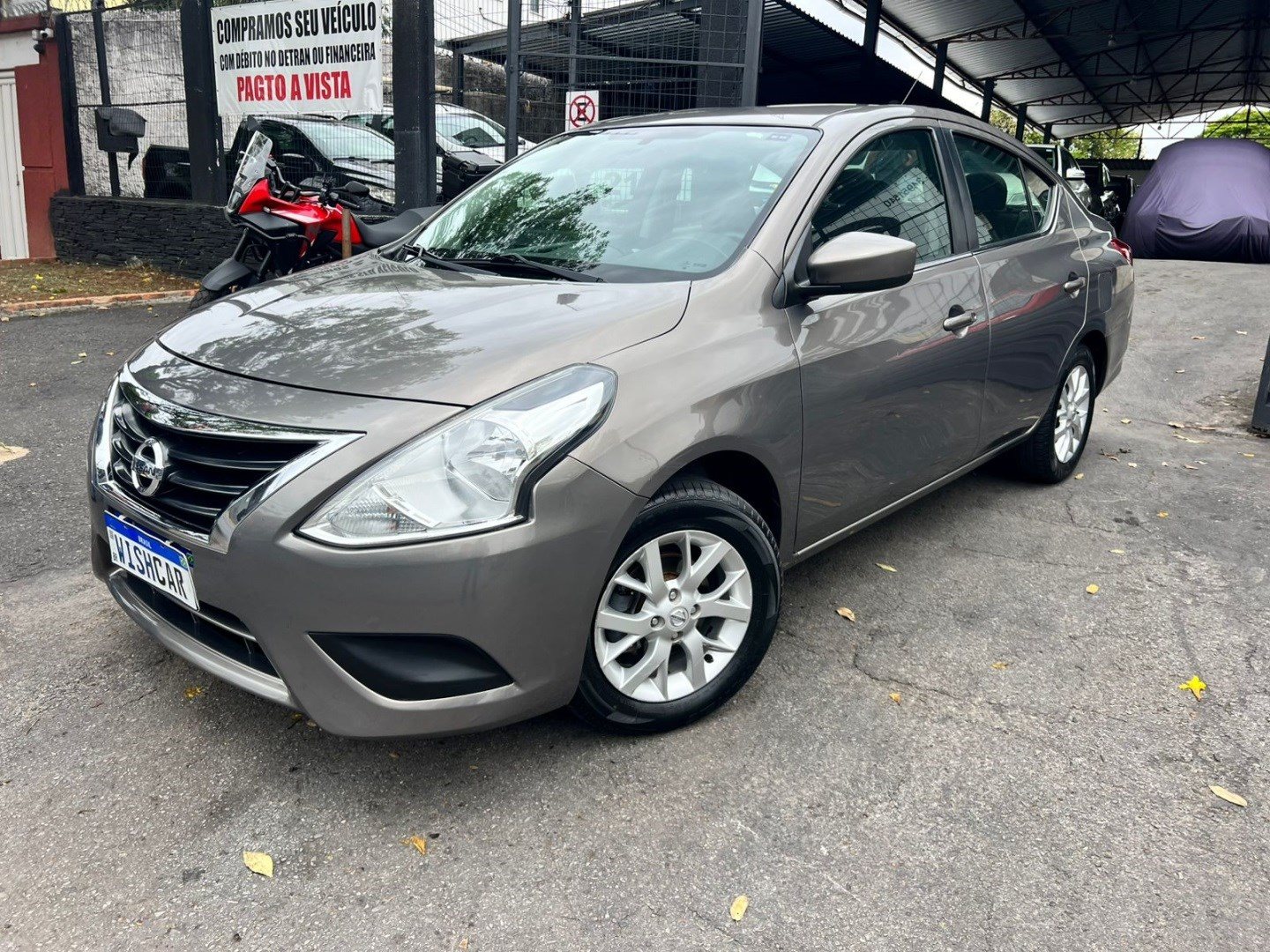 NISSAN VERSA
