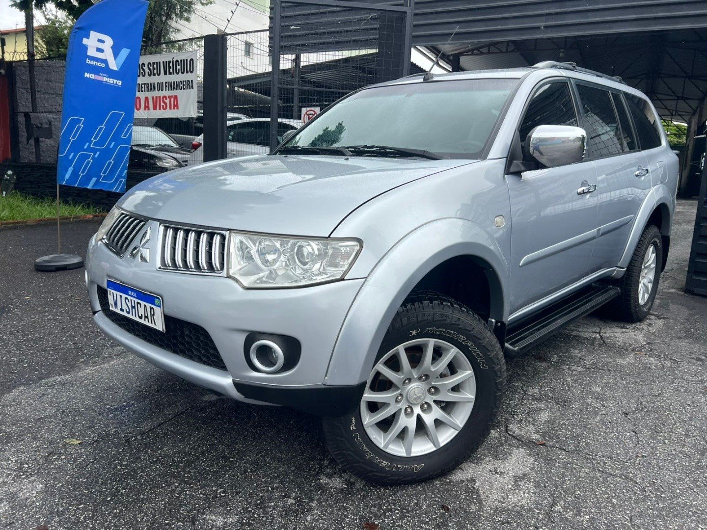 MITSUBISHI PAJERO DAKAR